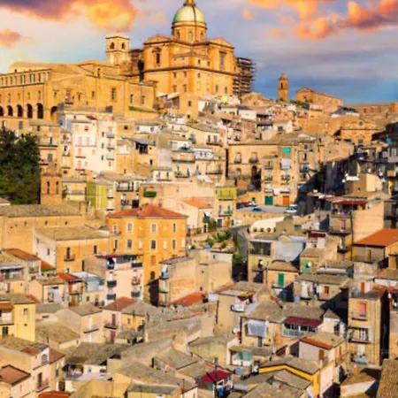 Holiday home Da Zia Iole A Citta Dei Mosaici Patrimonio Dell'unesco *